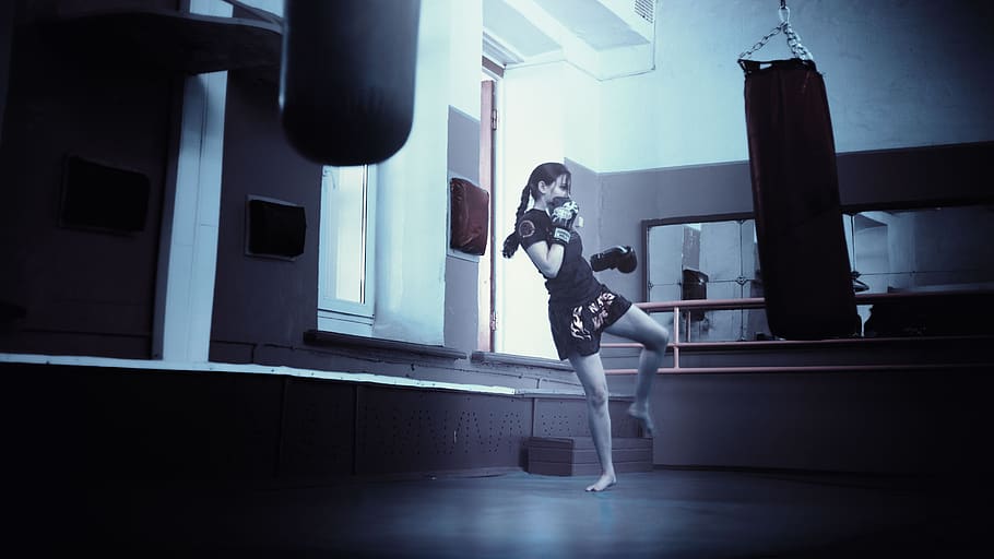 Woman Training in a Gym Kicking a Training Bag, boxing, female, HD wallpaper