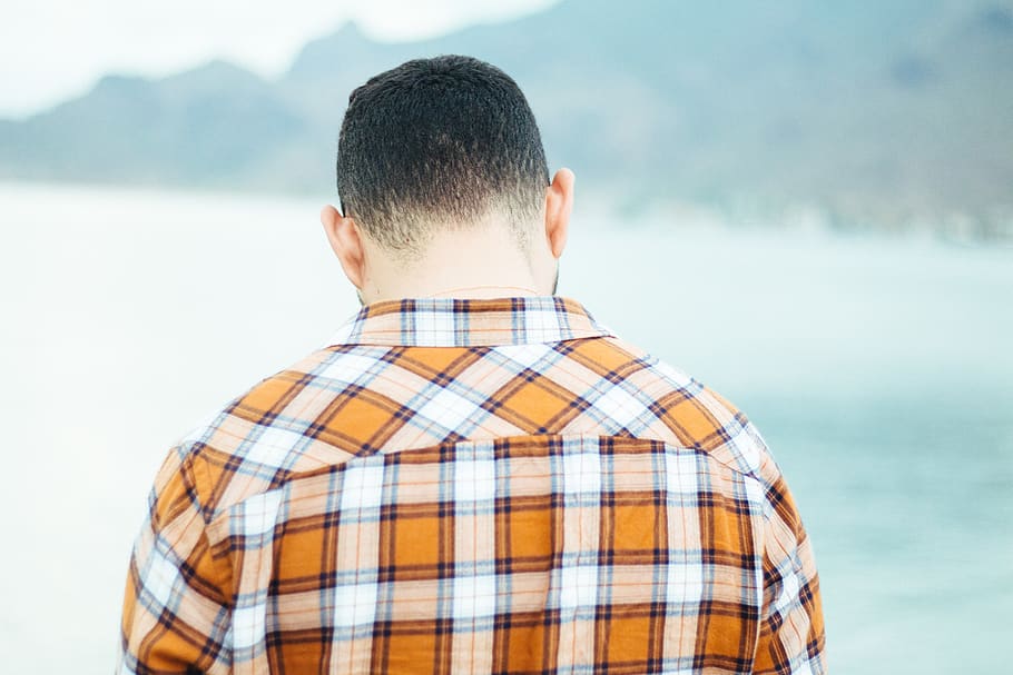 sea, man, nature, beach, folk, clouddy, rear view, one person HD wallpaper