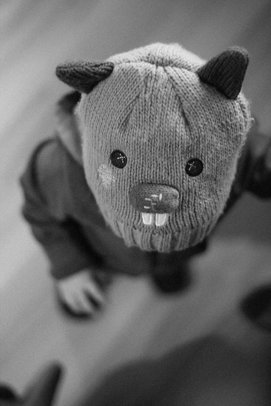 kid, child, hat, face, from above, balck and white, funny, smile HD wallpaper