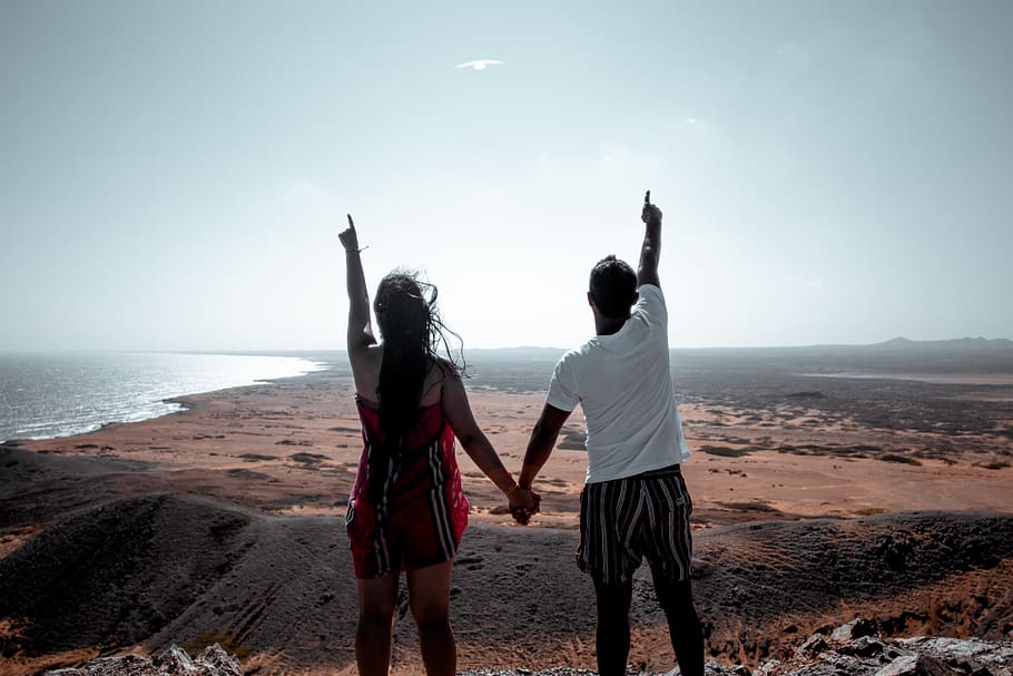 couple holding hands, land, sea, sky, beach, real people, water HD wallpaper