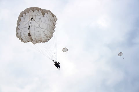 skydivers, skydiving, sport, blue, extreme, falling, fly, flyer HD wallpaper