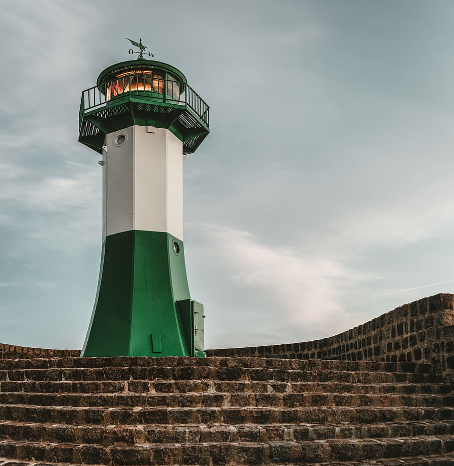 White and Green Lighthouse Under Gray Clouds, architecture, building, HD wallpaper