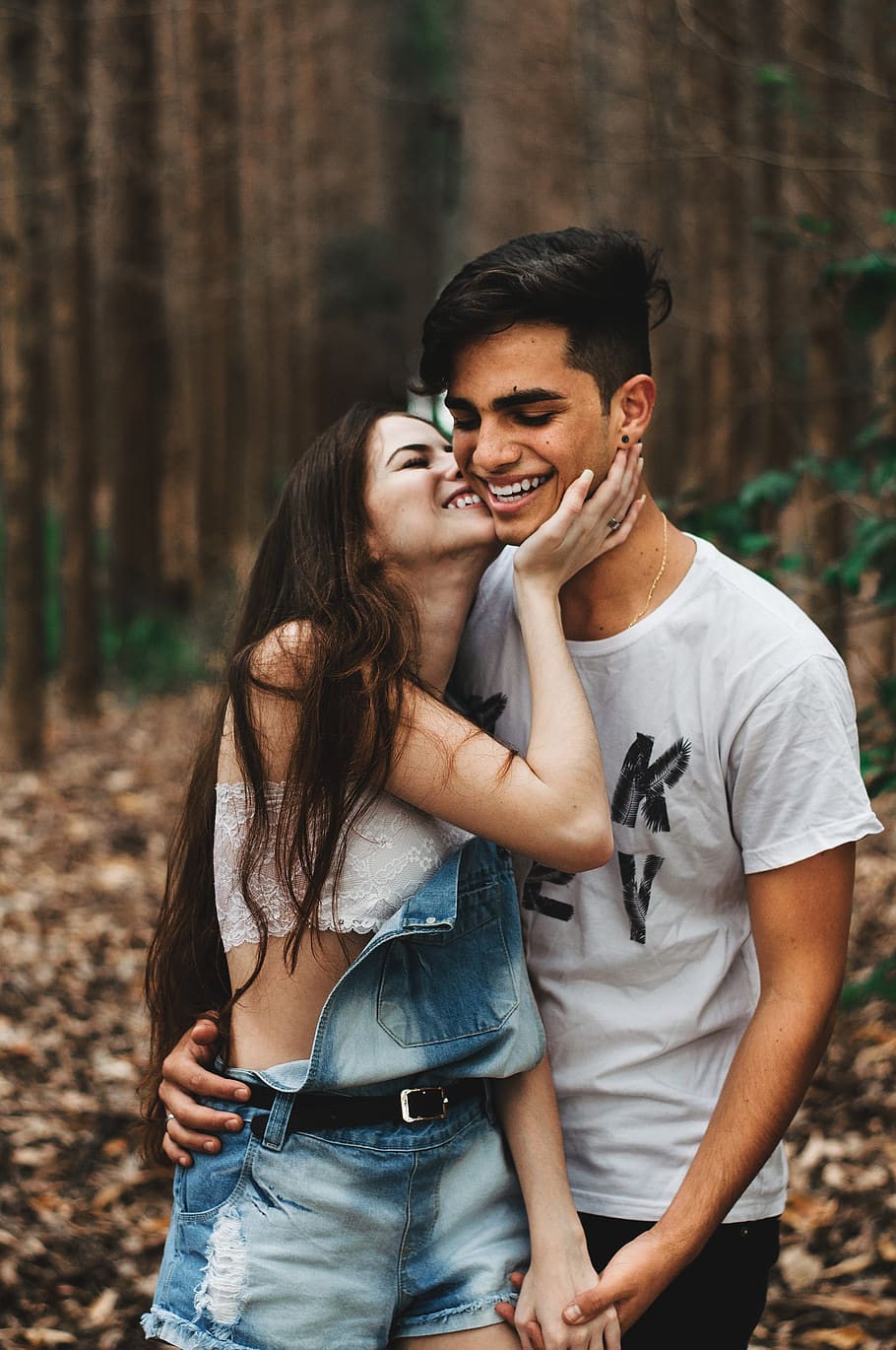1082x1922px | free download | HD wallpaper: Woman About to Kiss the Man at  the Forest, beautiful, blurred background | Wallpaper Flare