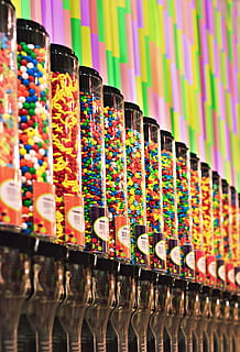 candy dispensers, sweets, food, colourful, confectionery, arcade game machine HD wallpaper