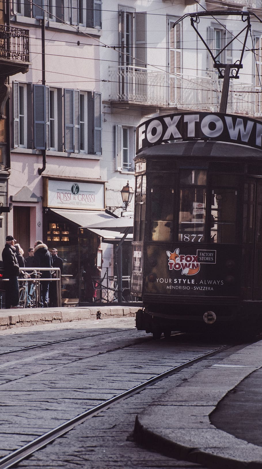 black Foxtoen bus, person, human, transportation, vehicle, road HD wallpaper