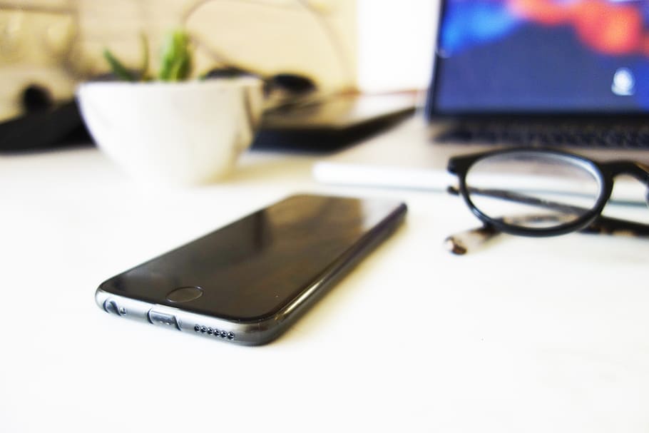 home, table, work, workspace, office, device, laptop, glasses HD wallpaper