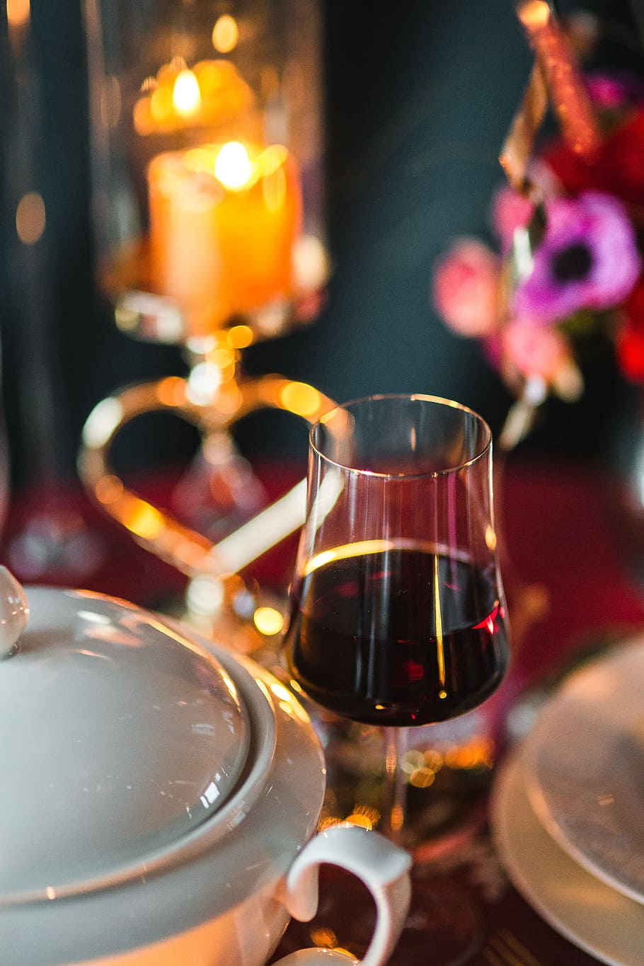 Table Decorations & Flowers for Valentine, love, romantic HD wallpaper