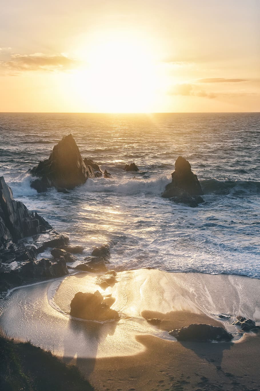 ocean view during sunrise, sea, water, sky, beauty in nature HD wallpaper