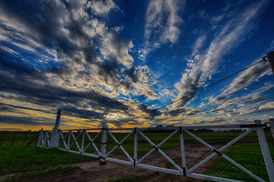 gate, sunset, landscape, sky, field, nature, clouds, horizon HD wallpaper