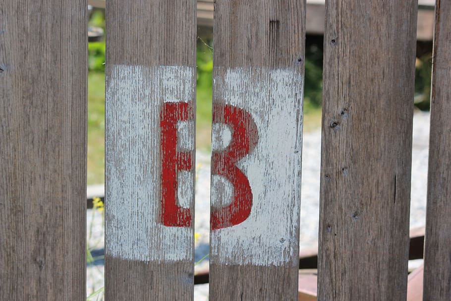 fence, paint, lettering, wood - material, red, close-up, day HD wallpaper