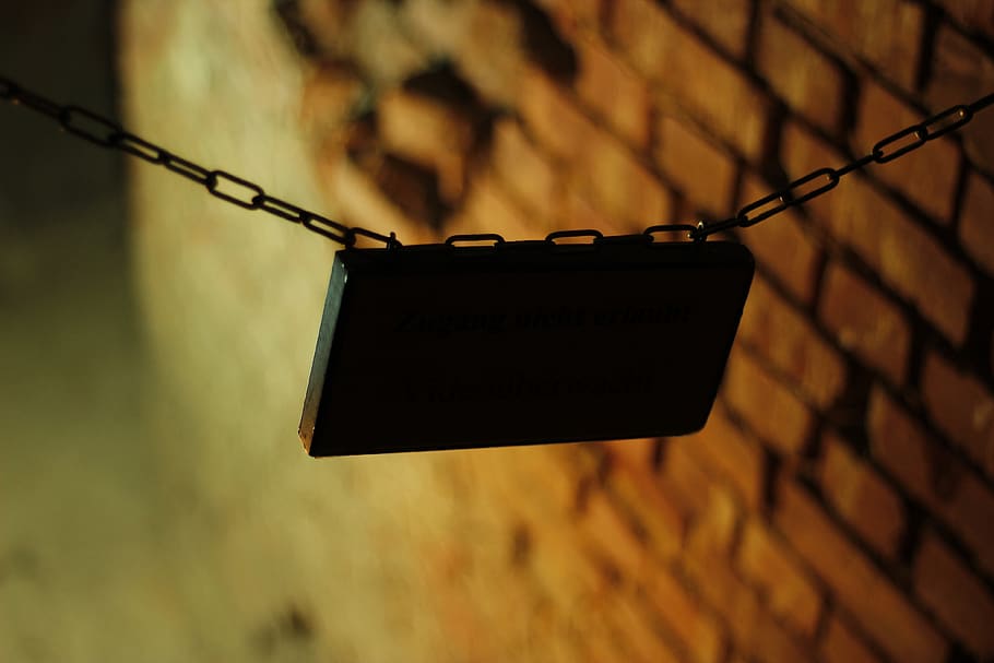 black metal chain, sign, communication, text, no people, focus on foreground HD wallpaper