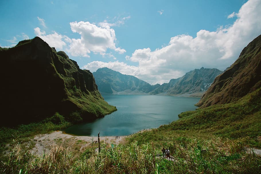 Photography of Mountains Near Body of Water, clouds, Crater Lake HD wallpaper