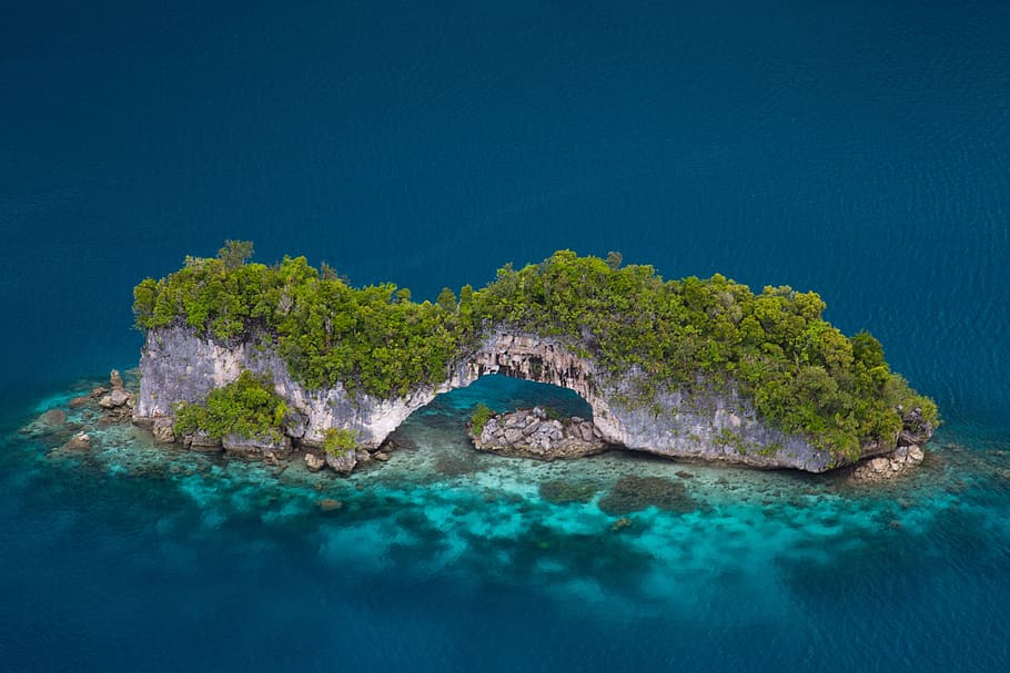 gray and green Island, water, sea, nature, travel destinations HD wallpaper