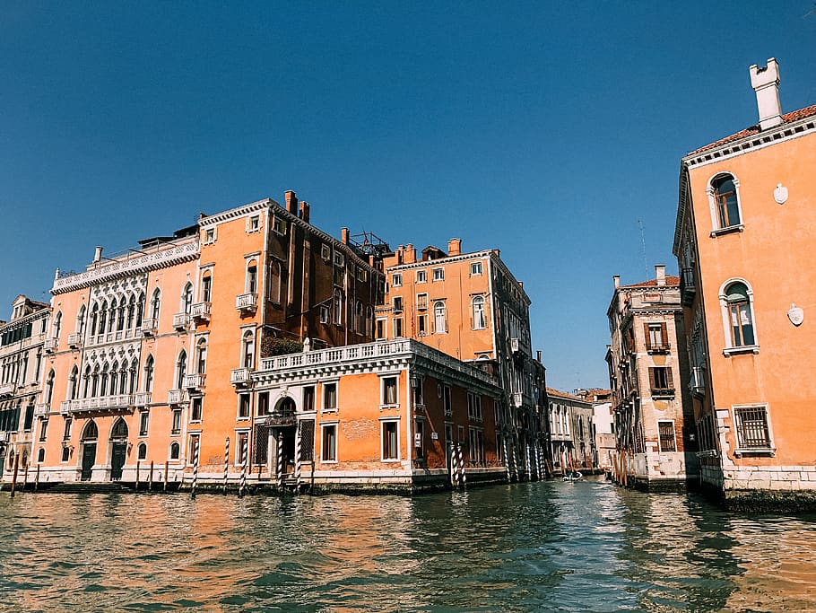 brown concrete building on river, vintage, old, water, canal HD wallpaper
