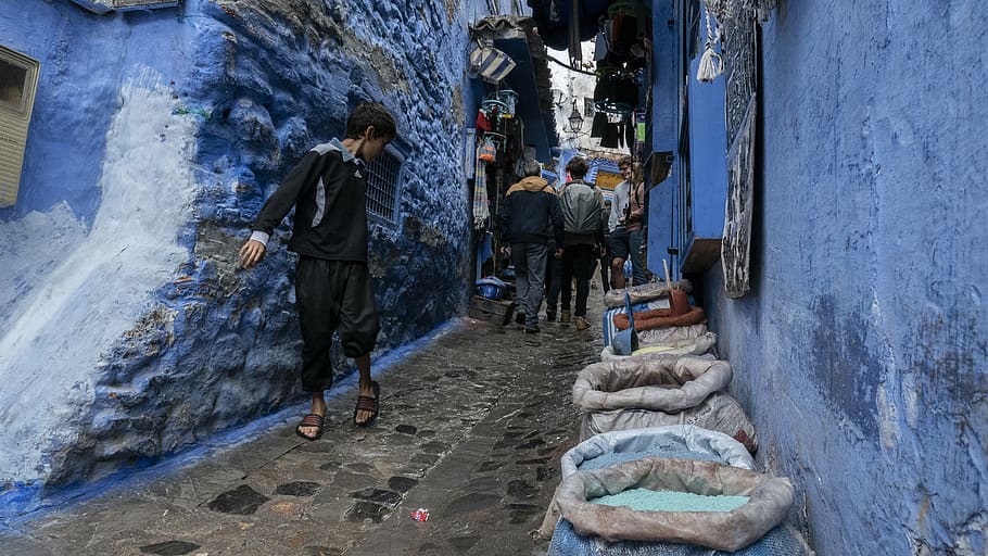 morocco, chefchaouen, blue, boy, crowd, street, colors, running HD wallpaper