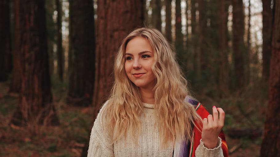 selective focus photography of smiling woman on forest, clothing, HD wallpaper