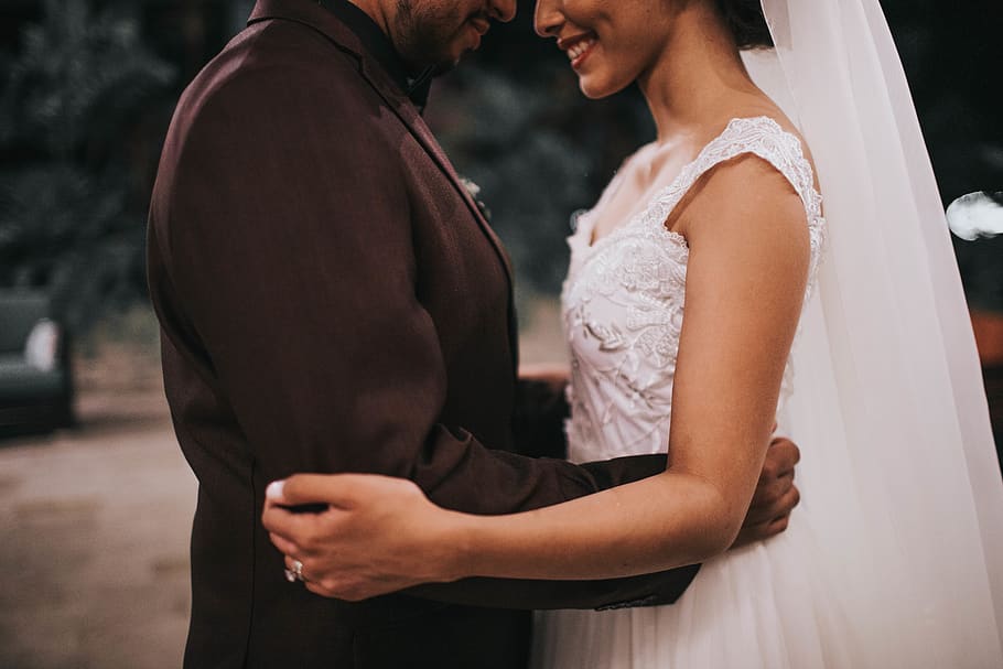 dancing bride and groom, two people, love, togetherness, emotion HD wallpaper