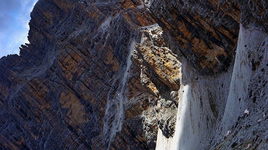 brown rocky mountain, nature, outdoors, cliff, scenery, landscape HD wallpaper