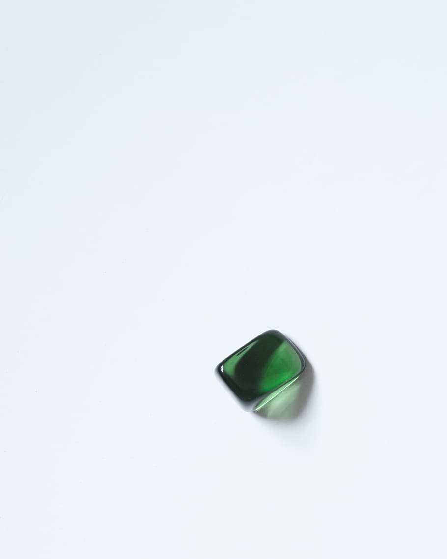 gem, stone, green, studio shot, white background, copy space HD wallpaper