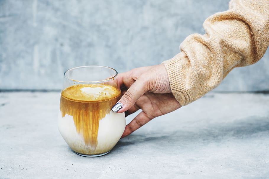 Person Holding Clear Drinking Glass, aroma, barista, beverage HD wallpaper