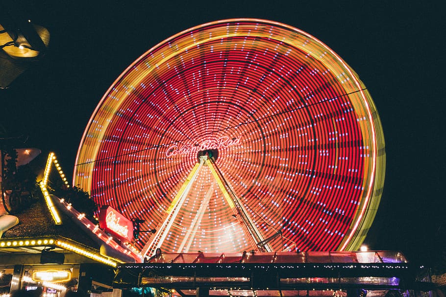 Time Lapse Photo of Red and Yellow Lighted Ferris Wheel, blur