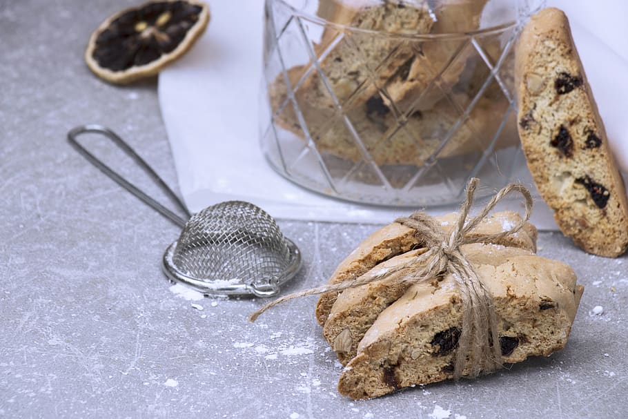 cookies beside strainer, food and drink, freshness, indoors, baked HD wallpaper