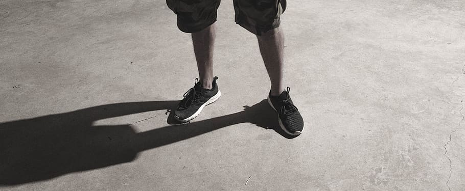 shoes, kicks, aesthetic, night, minimal, simple, human leg HD wallpaper