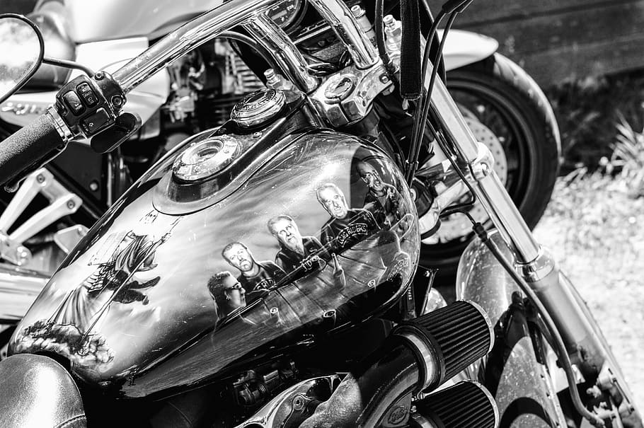 motorbike-bike-motorcycle-monochrome.jpg