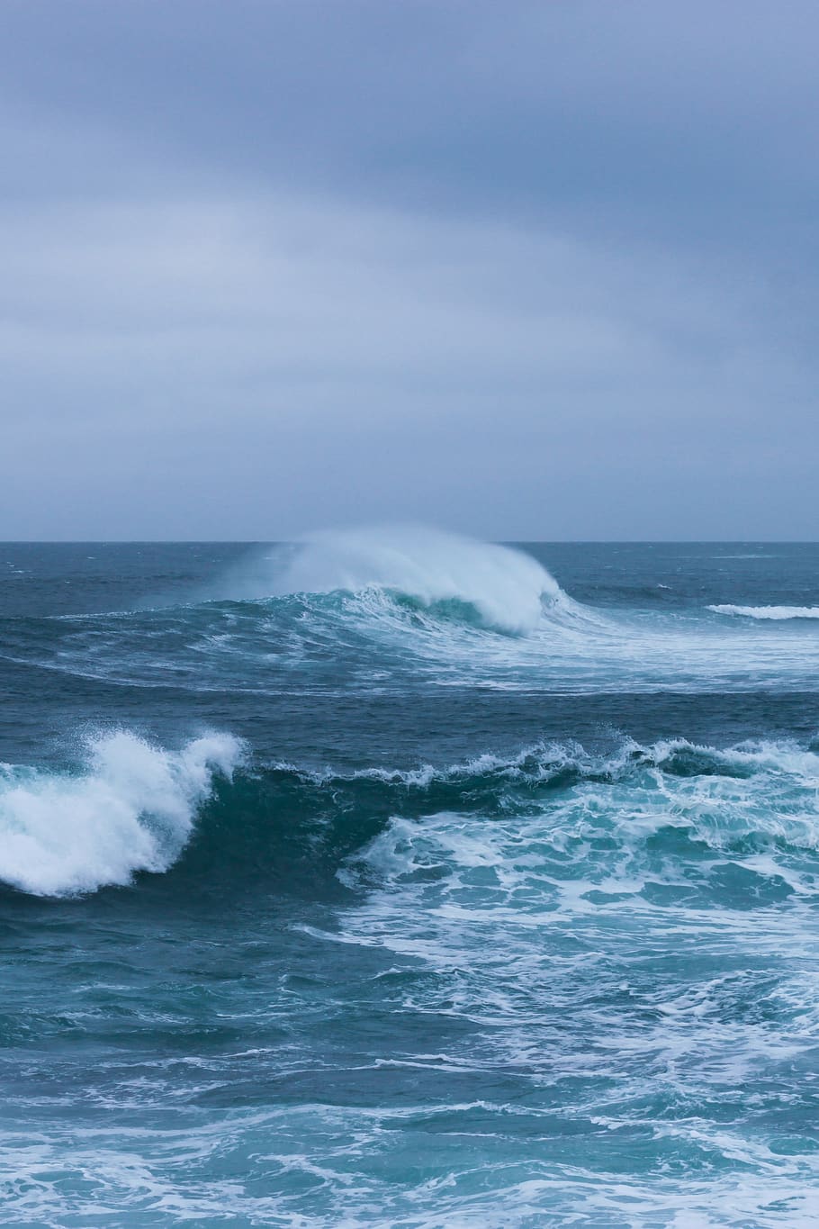 ocean wave during day, sea, water, horizon over water, motion HD wallpaper