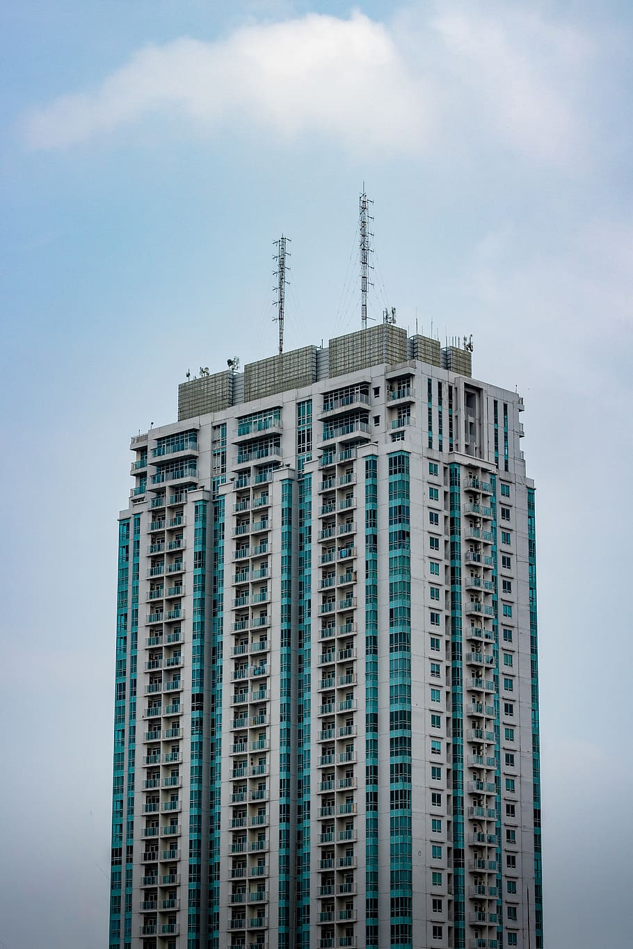 gray concrete building, housing, condo, urban, high rise, city HD wallpaper