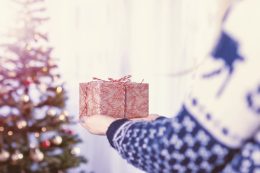 Red and Gray Gift, blur, bow, bright, christmas, christmas lights HD wallpaper