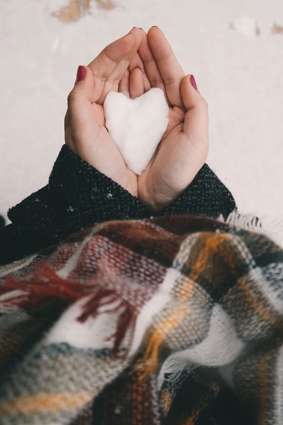 people, hand, snow, winter, cold, weather, heart, cloth, white HD wallpaper