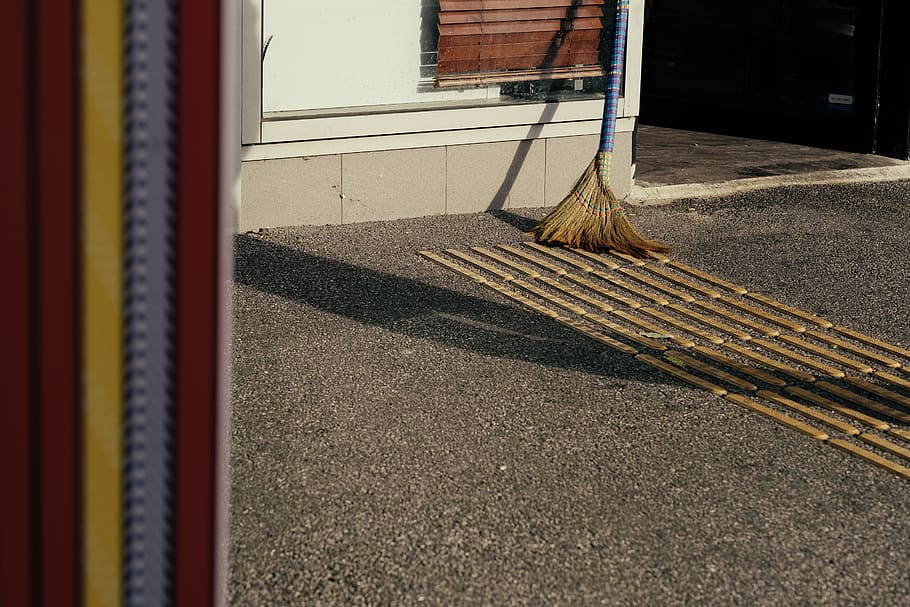 brown broom on gray concrete pavemebt, door, fujifilm, yellow, HD wallpaper