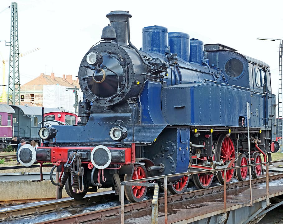 steam-locomotive-a-museum-exhibit-the-bavarian-railway-museum-nordlingen.jpg