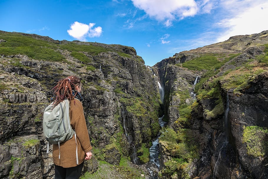 Person Wearing Gray Backpack, cliffs, clouds, daylight, daytime HD wallpaper