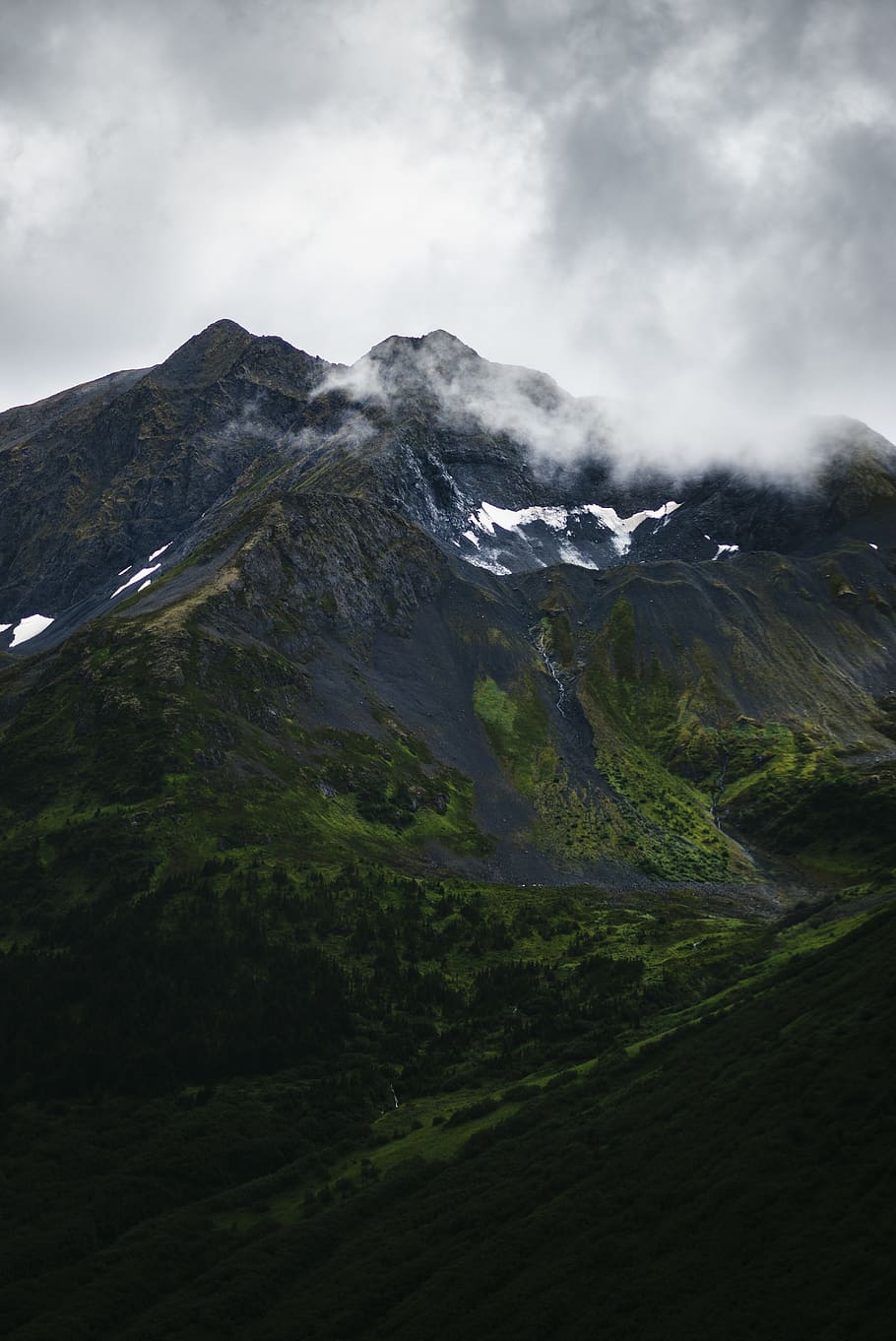 mountain under cloudy sky, outdoors, crest, mountain range, nature HD wallpaper