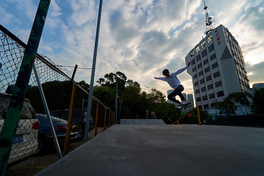 Свободная площадка. Skateboard Playground.