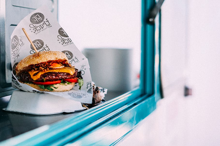 Selective Focus Photography of Cooked Burger, beef, blur, bread HD wallpaper
