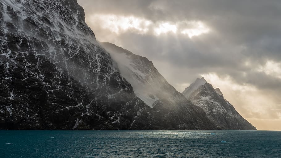 mountain and ocean, water, sky, cloud - sky, scenics - nature HD wallpaper