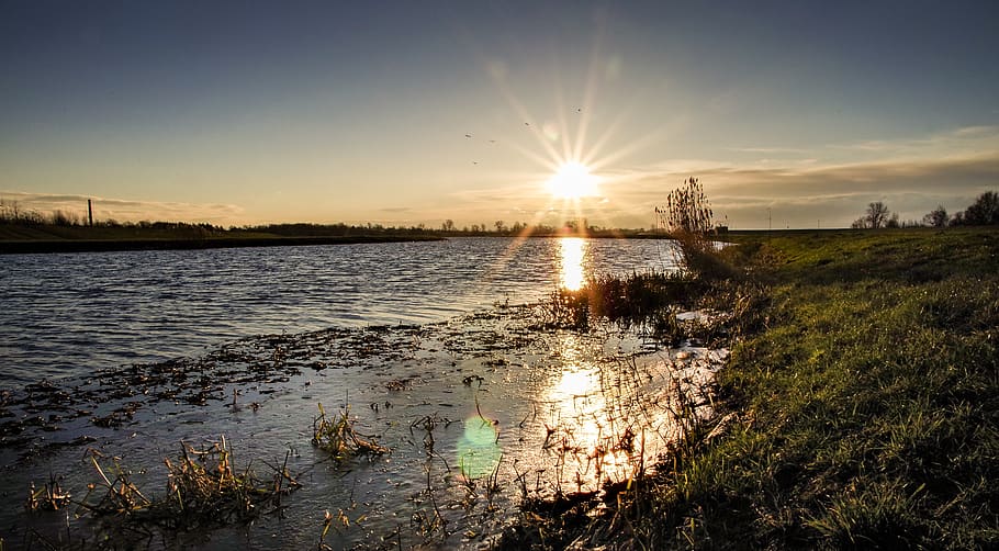 sunrise over the river, dawn, spring, rays of the sun, landscape HD wallpaper