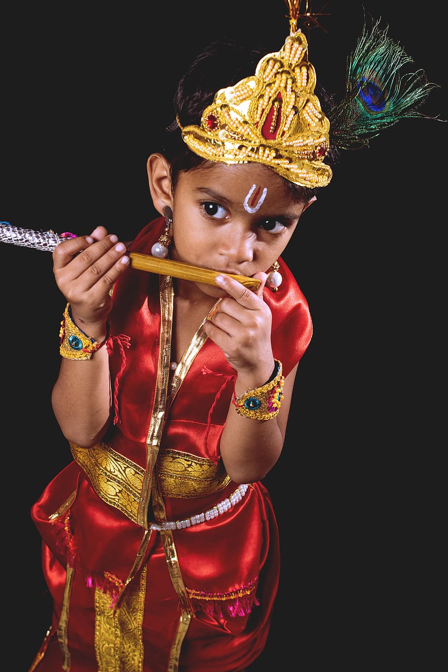 india, bengaluru, one person, portrait, black background, looking at camera HD wallpaper