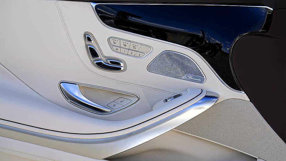White Car Door, automobile, button, chrome, classic, design, engineering HD wallpaper