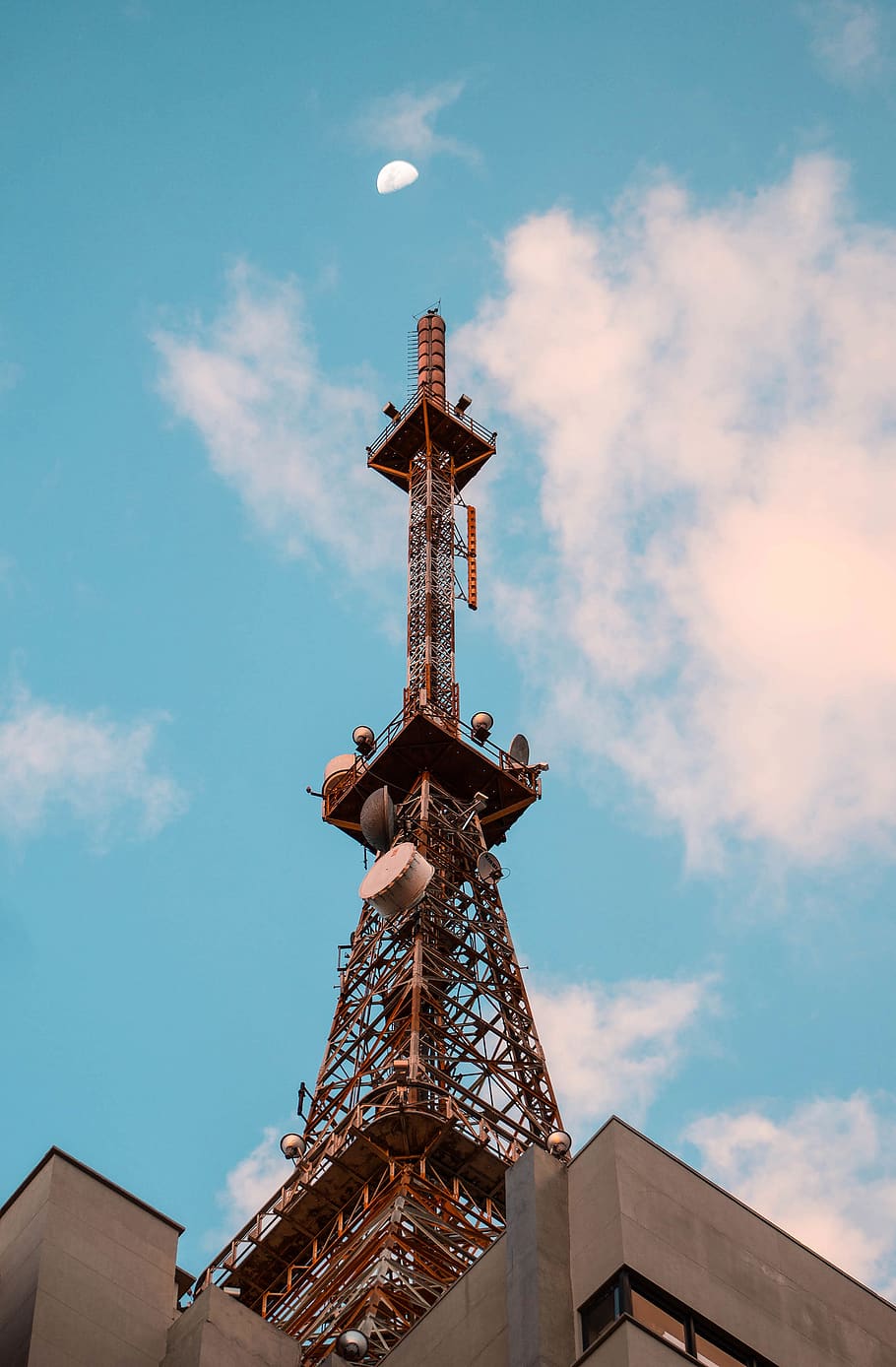 Brown Metal Communications Tower, architecture, building, clouds HD wallpaper