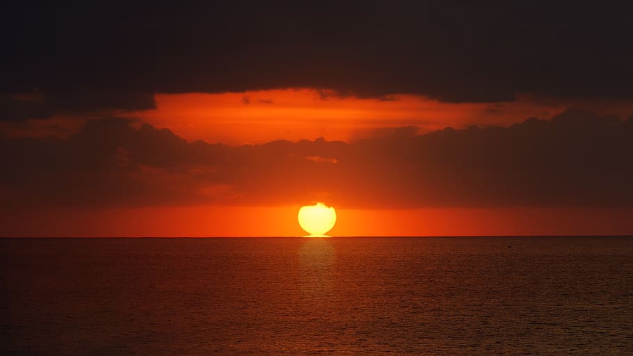 golden hour, sky, water, sea, sunset, horizon, horizon over water HD wallpaper
