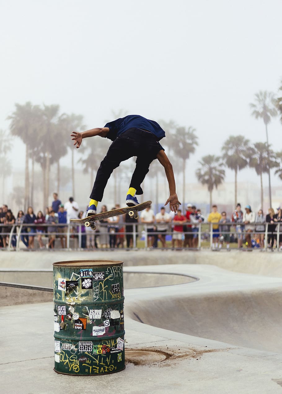 people, man, skate, board, sport, hobby, vans, wheels, feet HD wallpaper