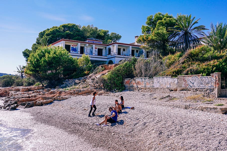 Four Persons on Shore Near House, architecture, balcony, building HD wallpaper