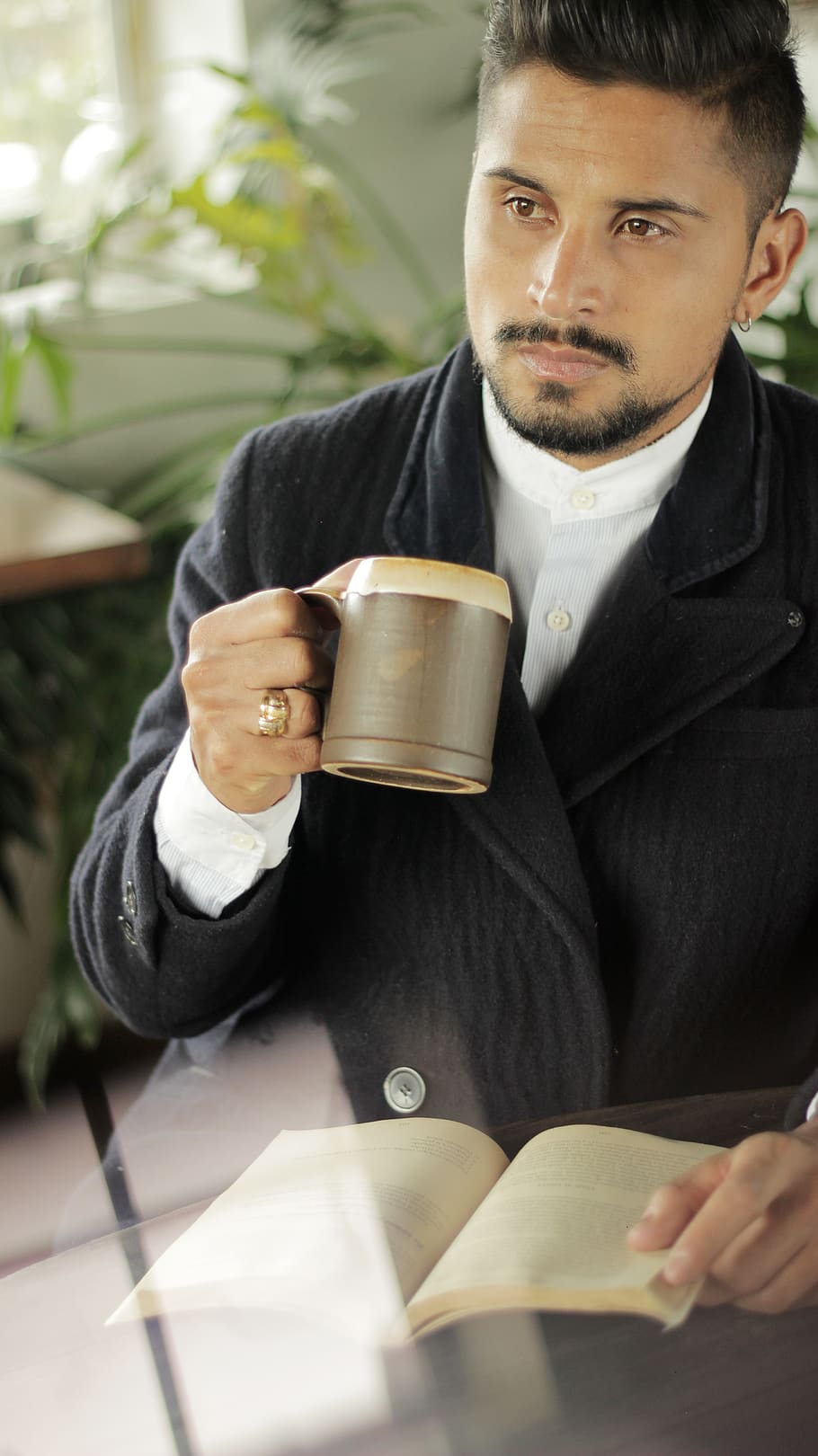 man holding brown mug, one person, drink, men, males, food and drink HD wallpaper