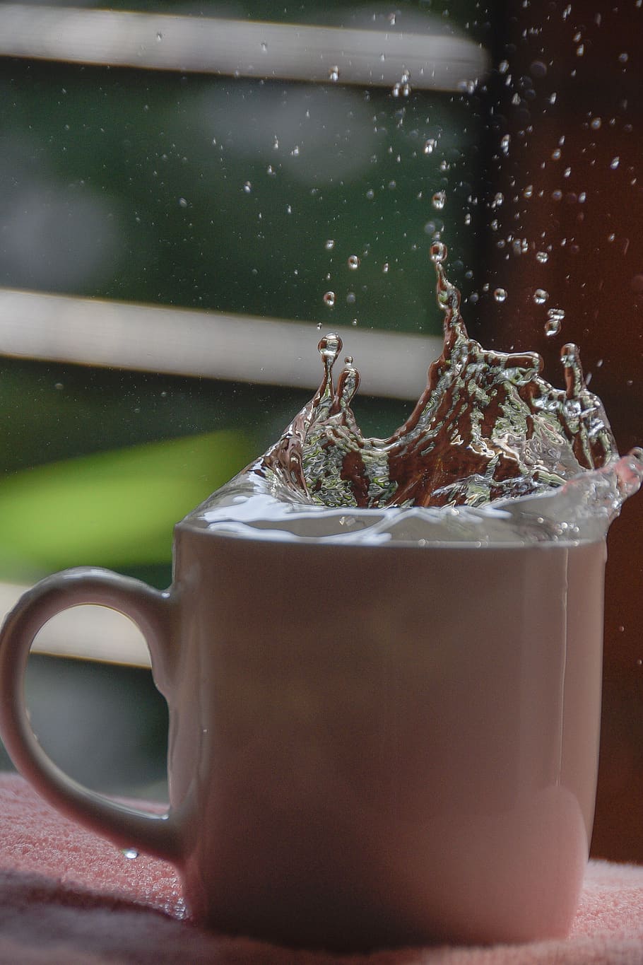 food and drink, motion, refreshment, splashing, close-up, indoors HD wallpaper