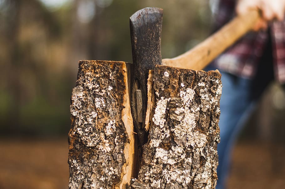 brown handle axe, focus on foreground, wood - material, close-up HD wallpaper