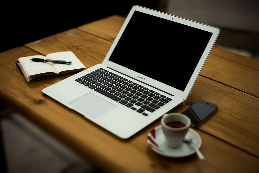 MacBook Air on brown wooden table, laptop, technology, wireless technology, HD wallpaper
